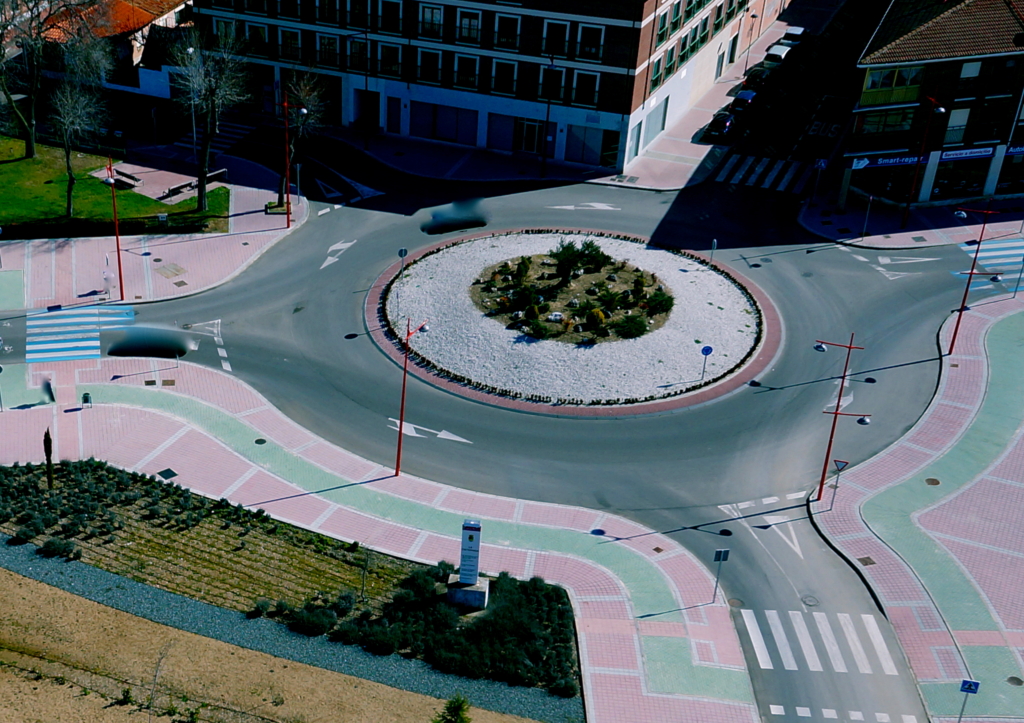 URBANIZACIÓN DE LA TRAVESÍA (CARRETERA VA-11) FASE 3ª, ROTONDA 1ª DE LA CISTÉRNIGA (VALLADOLID)