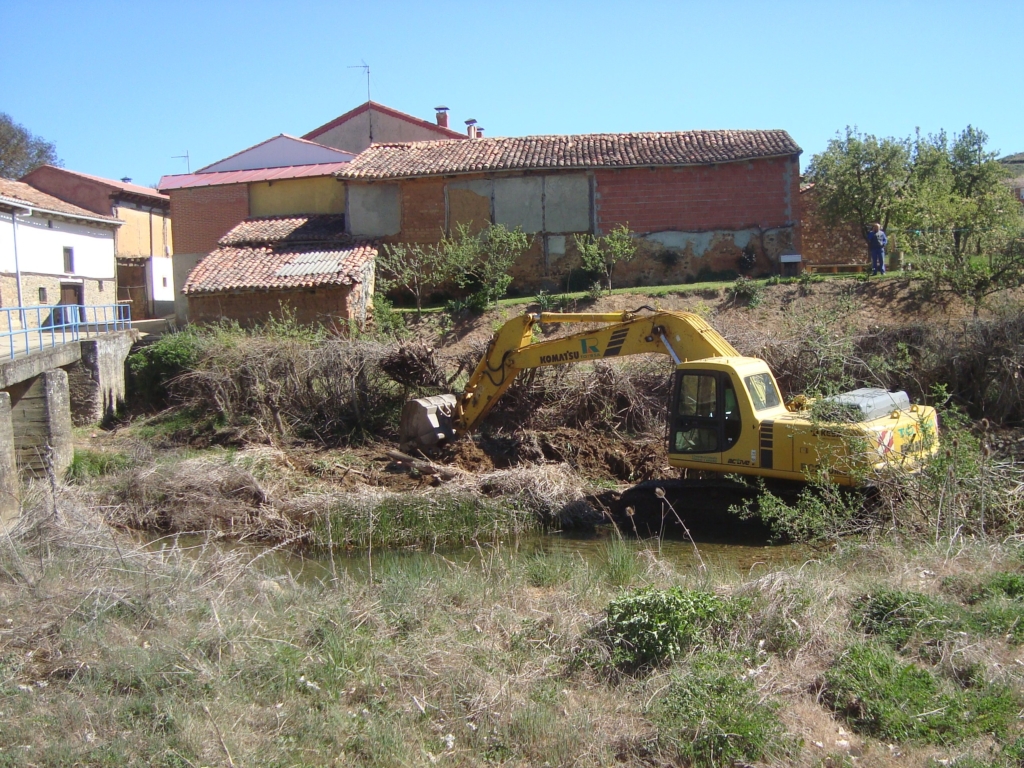 ACONDICIONAMIENTO Y LIMPIEZAS DE CAUCES C.H.D (VARIAS PROVINCIAS)